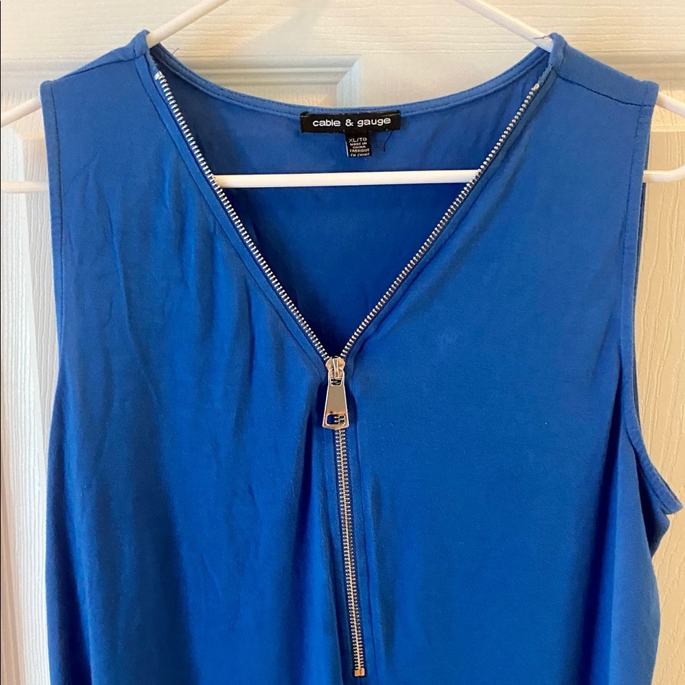 Cable & gauge sleeveless top